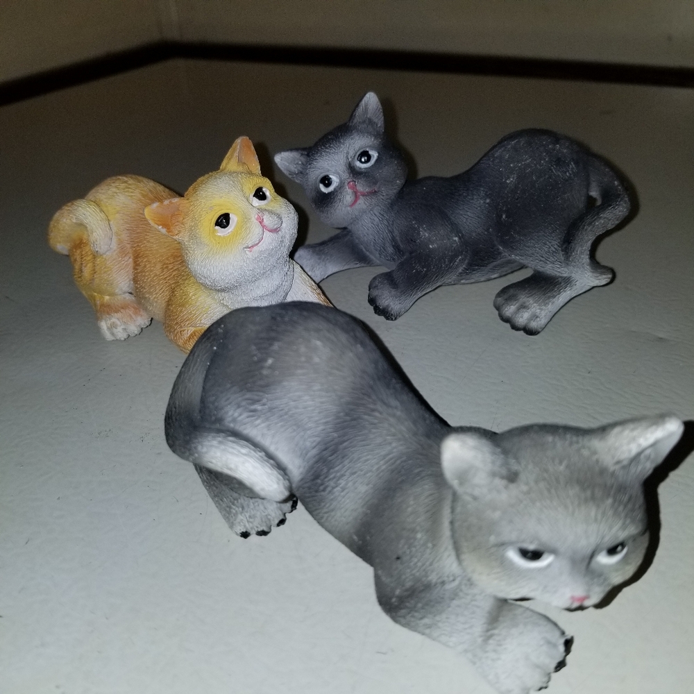 Vtg Wall Climbing Cats Resin Figurines 90s Era